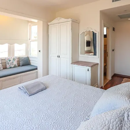 Amour Boutique Hotel *