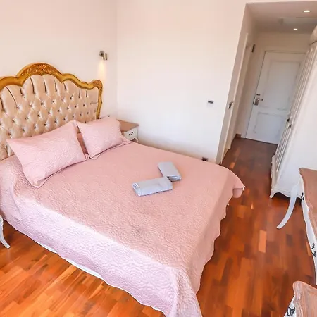 Amour Boutique Alaçatı